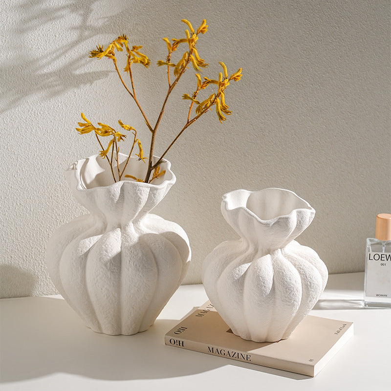French-style white elegant decorative vase